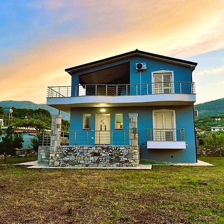 Amla'S Villa 培拉特 外观 照片